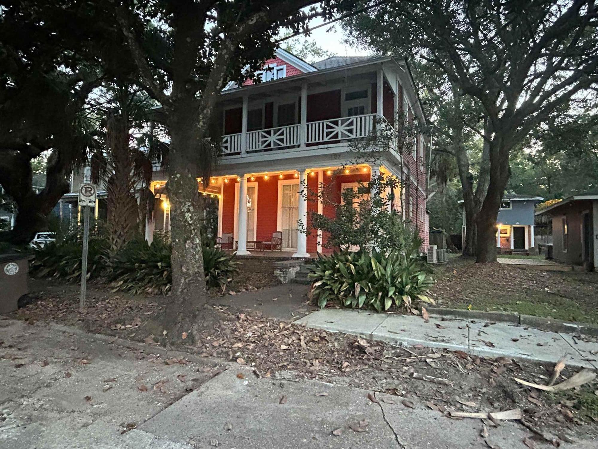 Pretty Peach Palace-Historic, Mins To Downtown Mobile Exterior foto